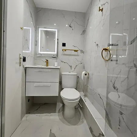 Appartamento Highstay Champs Elysees Arc De Triomphe *